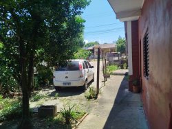Casa com 02 dormitórios no bairro Guarani 