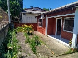 Casa com 02 dormitórios no bairro Guarani 