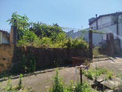 Terreno com construção com 257,82m² no bairro Guarani 