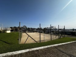Terreno de esquina com 645m² no Condomínio Terra Verde 