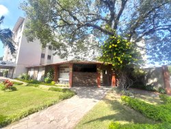 Apartamento Mobiliado com 03 dormitórios no bairro Cristo Rei 