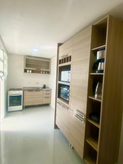 Apartamento com 03 dormitórios, sendo 01 suíte no bairro Rio Branco 