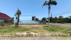 Terreno de esquina com 240m² no bairro Industrial 
