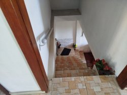 Casa com 03 dormitórios no bairro Canudos 