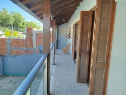 Casa com 03 dormitórios no bairro Canudos 