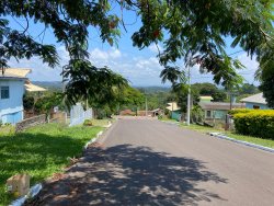 Casa com 02 dormitórios no bairro Lomba Grande 