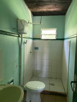 Casa com 02 dormitórios no bairro Lomba Grande 