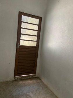 Prédio comercial e residencial no bairro Lomba Grande 