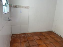 Prédio comercial e residencial no bairro Lomba Grande 