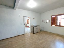 Casa com 03 dormitórios no bairro Ideal 