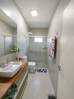 Casa com 03 dormitórios no bairro Ideal 