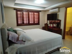 Casa com 01 suíte no bairro Vila Nova 