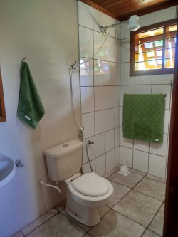 Casa com 01 suíte no bairro Vila Nova 