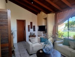 Casa com 01 suíte no bairro Vila Nova 
