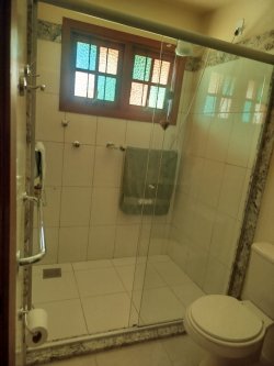 Casa com 01 suíte no bairro Vila Nova 