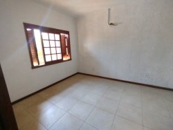 Casa com 03 dormitórios no bairro Vila Nova 