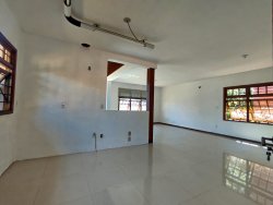 Casa com 03 dormitórios no bairro Vila Nova 