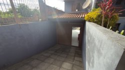 Sobrado com 04 dormitórios no bairro Feitoria Seller 