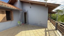 Sobrado com 04 dormitórios no bairro Feitoria Seller 