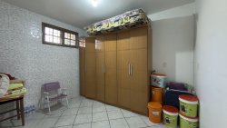 Sobrado com 04 dormitórios no bairro Feitoria Seller 
