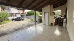 Sobrado com 04 dormitórios no bairro Feitoria Seller 