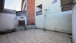 Casa com 03 dormitórios no bairro Hamburgo Velho 