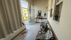Casa com 03 dormitórios no bairro Hamburgo Velho 