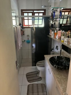 Casa com 04 dormitórios no bairro Ouro Branco 