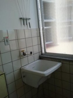 Apartamento com 02 dormitórios no Edifício Ilha Bela 