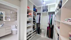 Casa com 02 dormitórios, sendo 01 suíte na Chácara Hamburguesa 