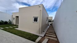 Casa com 02 dormitórios, sendo 01 suíte na Chácara Hamburguesa 