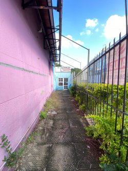 Sala comercial para locação no centro 