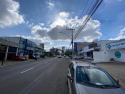 Casa comercial para locação no Centro 