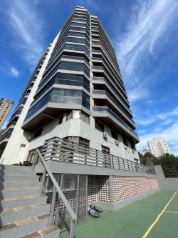 Cobertura duplex com 04 dormitórios no Edifício Carlos Korndorfer  