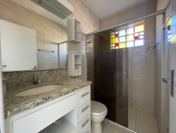 Apartamento com 02 dormitórios no Edifício Brodoski 