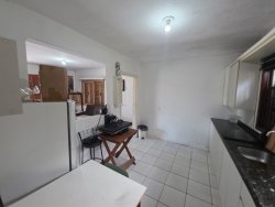 Casa com 03 dormitórios no Bairro Ideal 