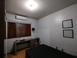 Casa com 03 dormitórios no bairro Liberdade 