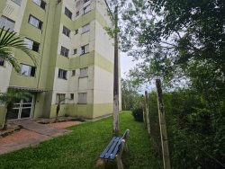 Apartamento com 02 dormitórios no Residencial Dona Leopoldina 