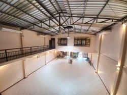 Prédio comercial diferenciado em Hamburgo Velho 