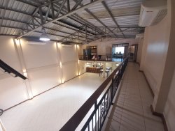 Prédio comercial diferenciado em Hamburgo Velho 