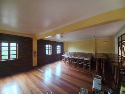 Prédio comercial diferenciado em Hamburgo Velho 