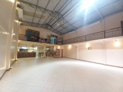 Prédio comercial diferenciado em Hamburgo Velho 