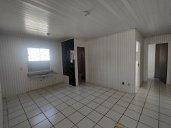 Casa com 02 dormitórios no Bairro Boa Saúde 