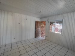 Casa com 02 dormitórios no Bairro Boa Saúde 