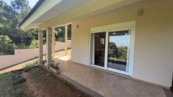 Casa com 03 dormitórios, sendo 01 suíte no bairro Rondônia 