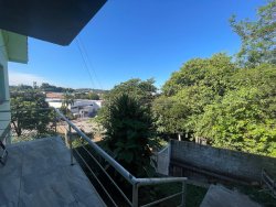 Casa com 03 dormitórios no bairro Liberdade 