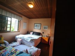 Casa comercial com 02 dormitórios no bairro Rondônia 