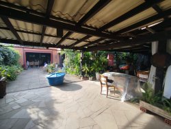 Casa comercial com 02 dormitórios no bairro Rondônia 