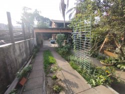 Casa comercial com 02 dormitórios no bairro Rondônia 