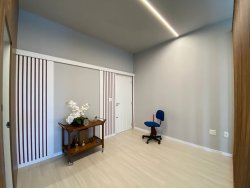 Sala comercial com 100m² para locação no bairro Vila Nova 